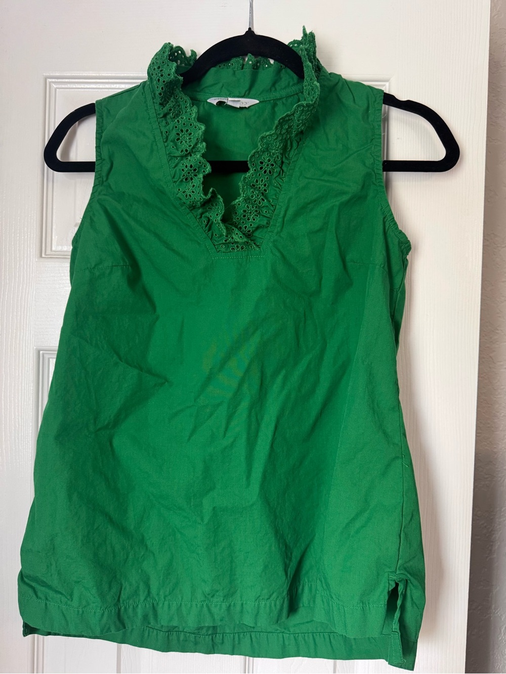 Women’s Crown & IVY Green Sleeveless Ruffle V-Neck Top